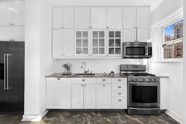 Sold by Compass | media 4