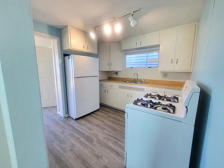 5932 Lakeside Ave — Photo 15