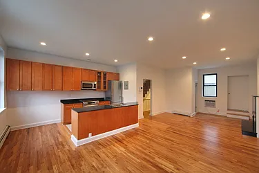 446 Sixth Avenue in Greenwich Village
