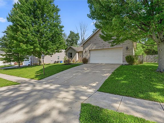 4th image of 3955 Berrywood Dr