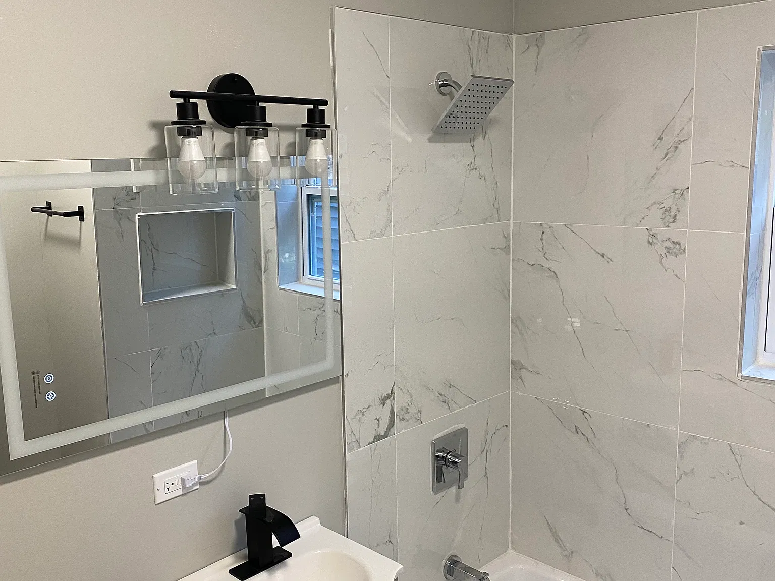 2 bed, 1000 sqft, $1,350 — Photo 4
