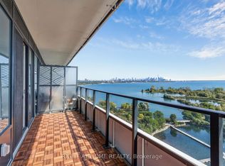 20 Shore Breeze Dr #1409, Toronto, ON M8V 0C7