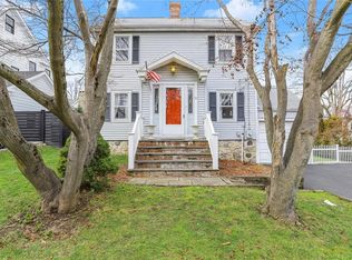 39 Crystal St, New Canaan, CT 06840