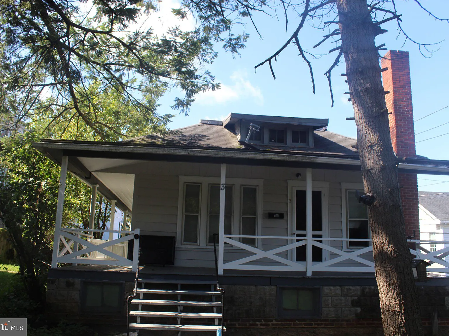 2 bed, 1.0 bath, 8093 sqft, $1,600 — Photo 2