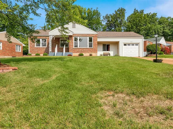 9429 Arban Dr, Saint Louis, MO 63126