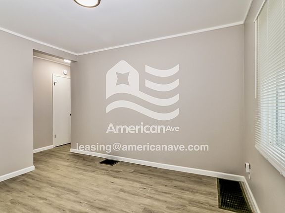 1595097_004_living_room_12864253.jpg