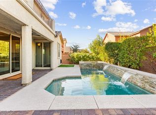 8112 Nottingham Hill Ln, Spring Valley, NV 89113