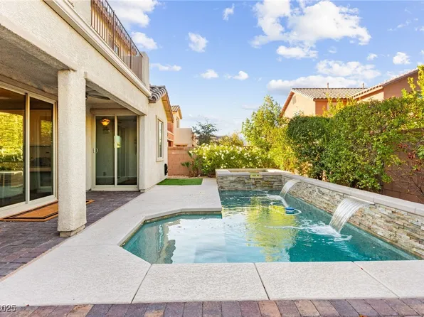 8112 Nottingham Hill Ln, Spring Valley, NV 89113