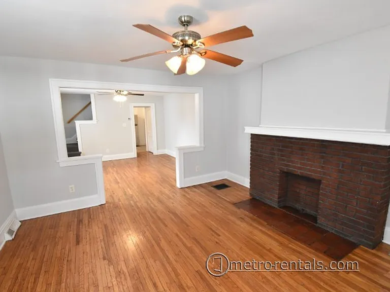 333-335 E Duncan St — Photo 2