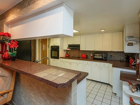 2nd image of 7216 Jonquil Dr