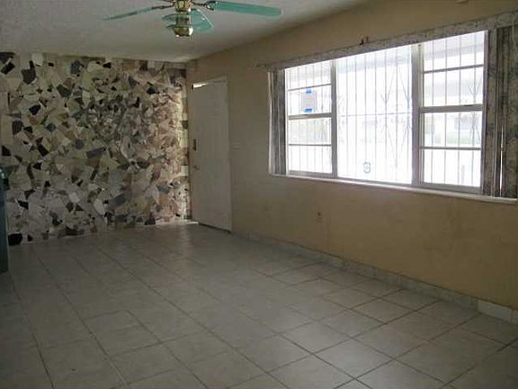 2nd image of 1210 North Dr