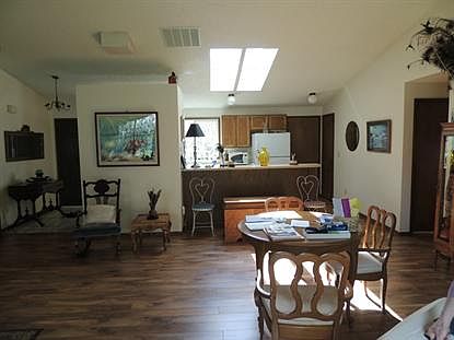 4th image of 2816 SE 28th Ct