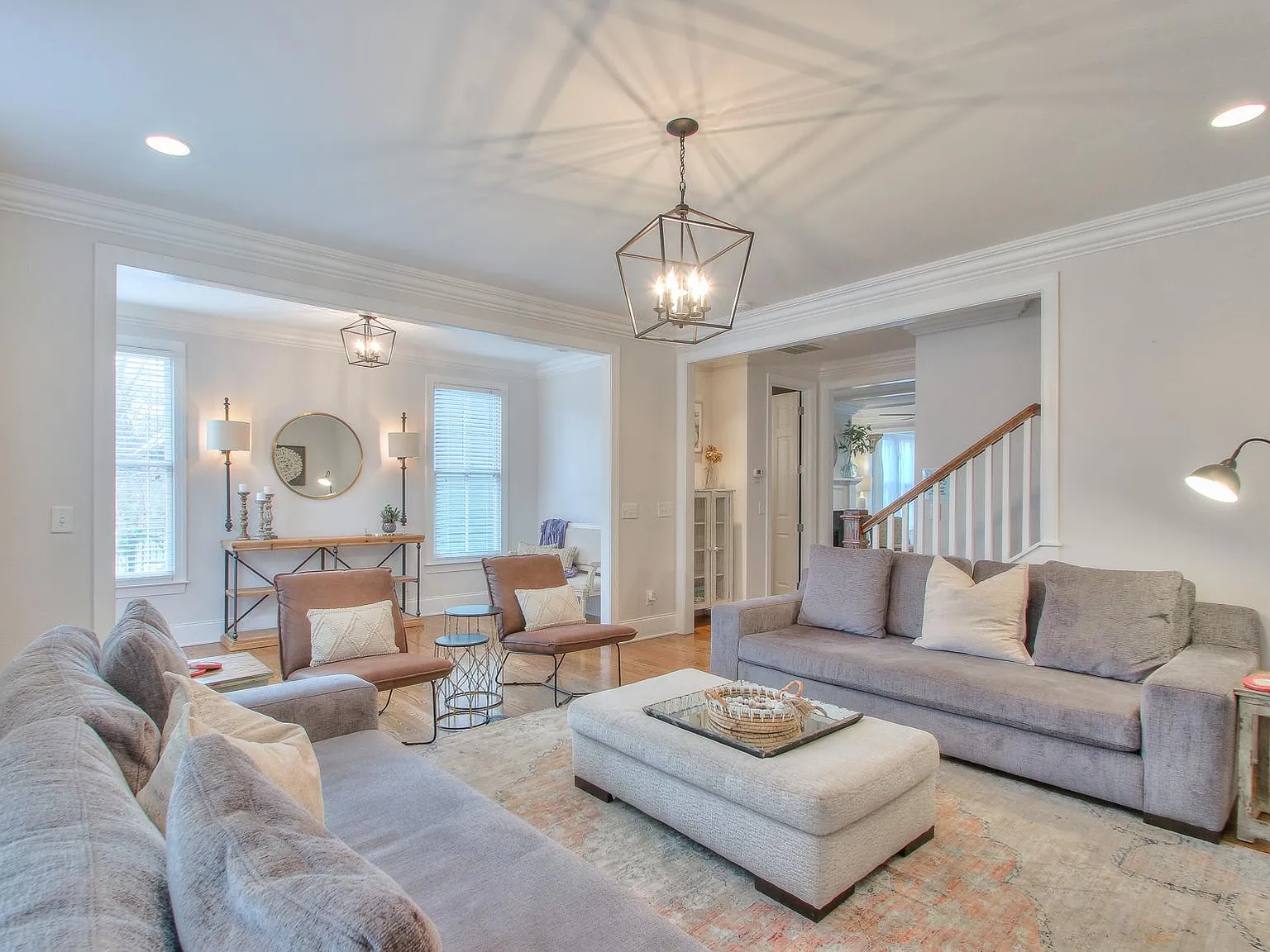 4 bed, 3500 sqft, $8,500 — Photo 4