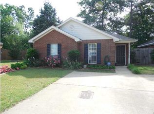 70 Meadow Oaks Pl, Millbrook, AL 36054
