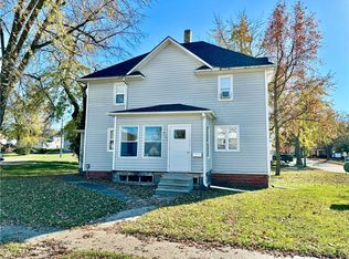 322 W 5th St, Maryville, MO 64468