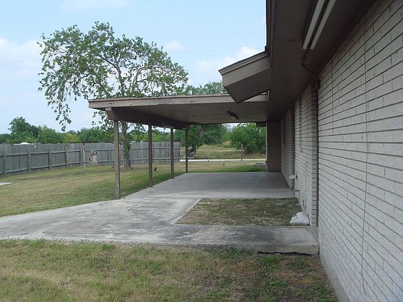 3rd image of 1156 W Hidalgo Ave
