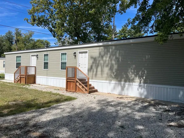 1085 Spring Bay Rd #45, East Peoria, IL 61611