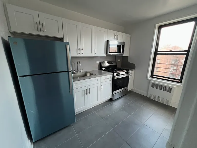 144-15 Roosevelt Ave #525 — Photo 1