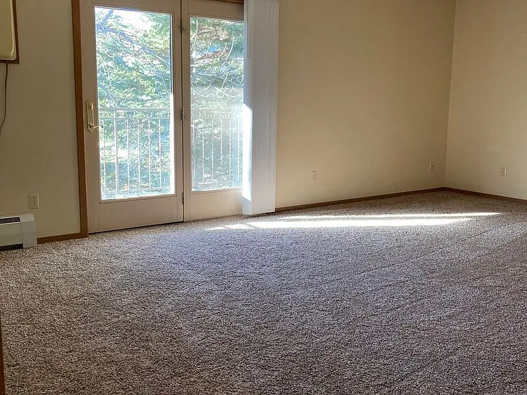 Capitol Apartments — Photo 4