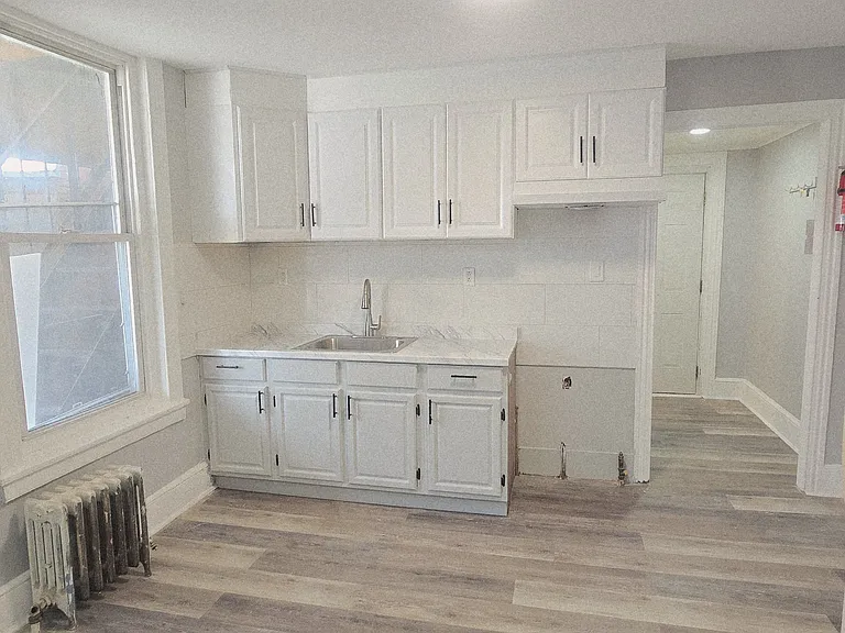 114 N 10th St #D — Photo 2