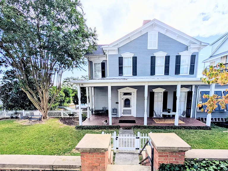 924 Hickman Rd #U2 — Photo 1