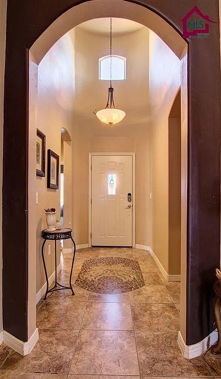 4 bed, 1851 sqft, $1,950 — Photo 3