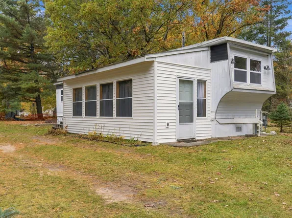 311 Weaver Dr, Houghton Lake, MI 48629