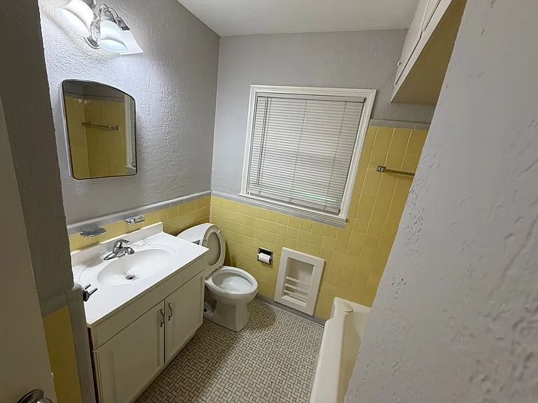 4317 Clay Ave — Photo 10