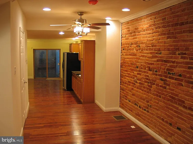 1811 E Pratt St — Photo 10