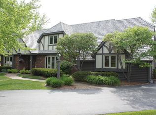 11115 N Wyngate Trce, Mequon, WI 53092