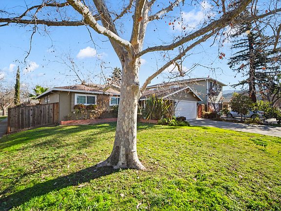 3rd image of 264 Barbara Dr