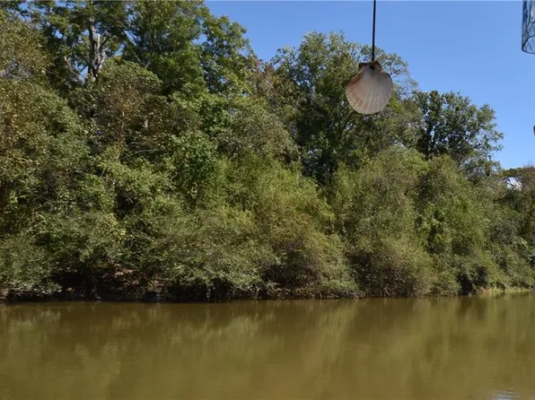 10 E Porters River Rd, Pearl River, LA 70452