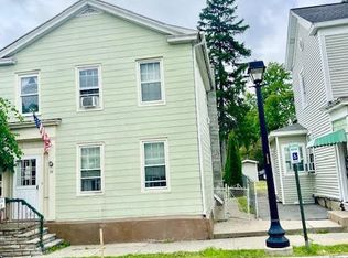 34 2nd St, Waterford, NY 12188