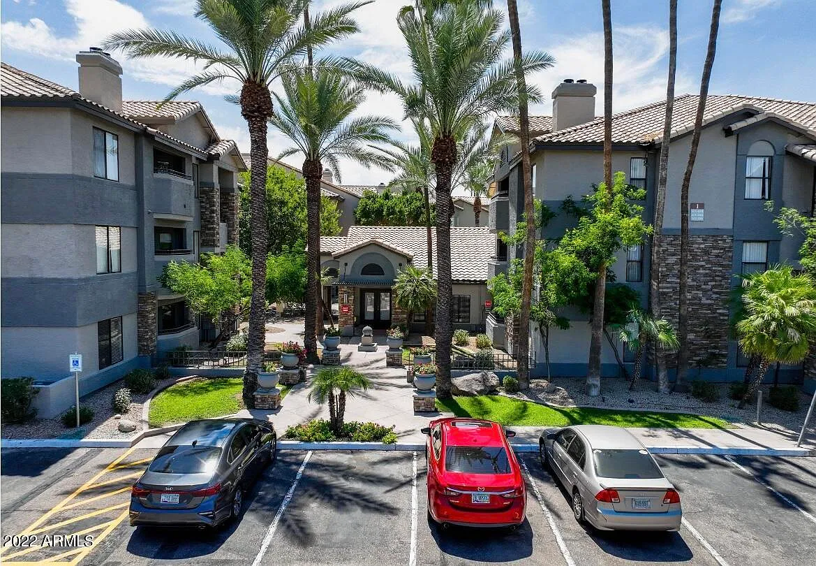 1 bed, 1.0 bath, 771 sqft, $1,395 — Photo 3