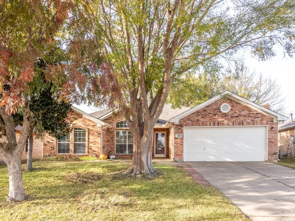 629 Douglas Dr, Mansfield, TX 76063