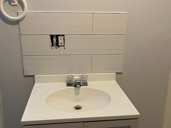 5th image of 55 Ayrault St #3