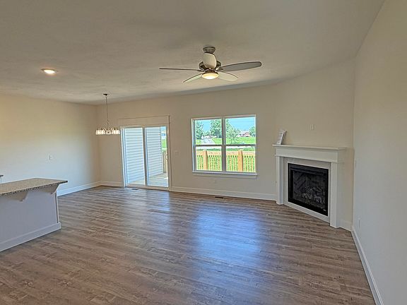 2nd image of 1293 N Maxine Avenue