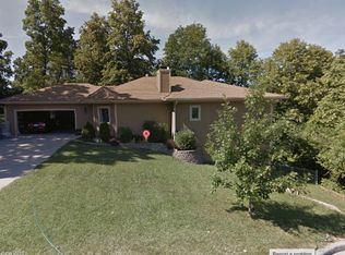 3200 NW Cerrito Ln, Riverside, MO 64150