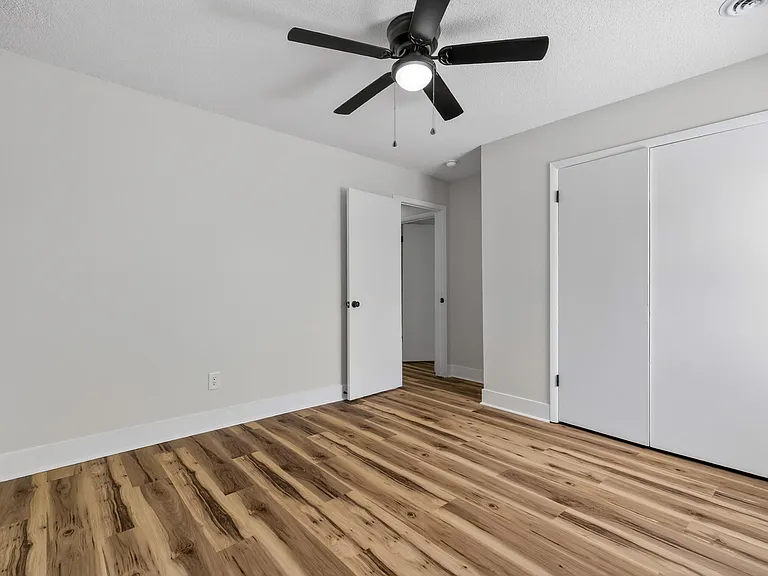 137 Grange St — Photo 19