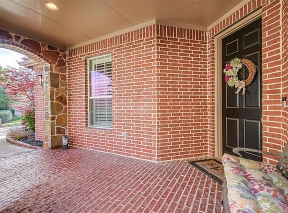 2nd image of 1609 Landon Ln