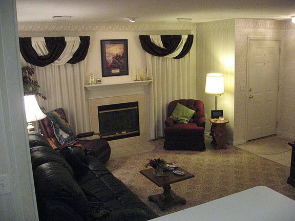 3rd image of 2491 Crysal Springs Dr