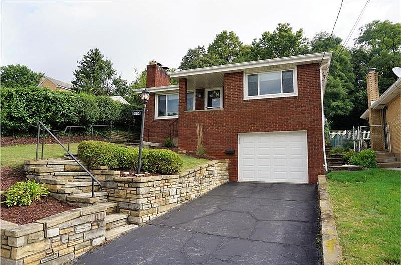 1st image of 220 Kaufmann Ave