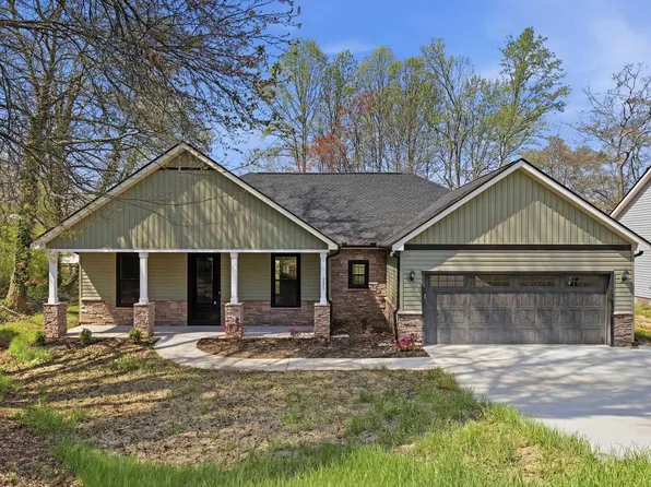 121 Tubbs Mountain Rd, Travelers Rest, SC 29690