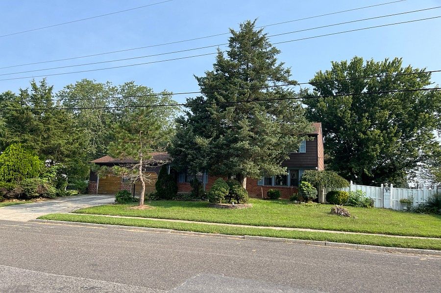 2nd image of 200 Ward Ln