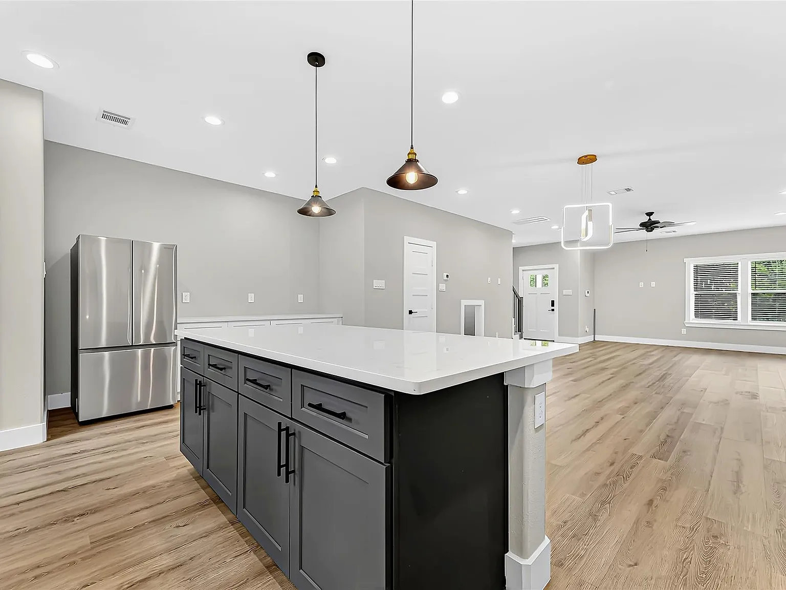 3 bed, 2.5 bath, $1,795 — Photo 3