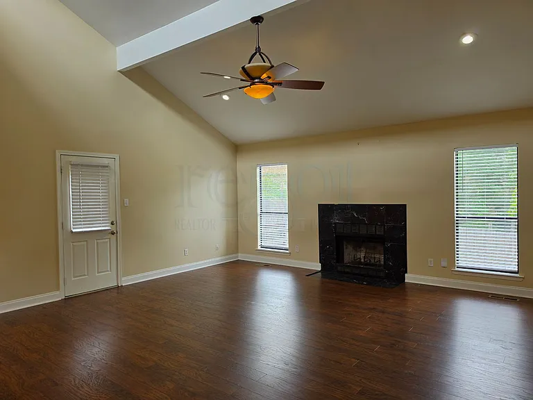 6 Woodlore Ct — Photo 5