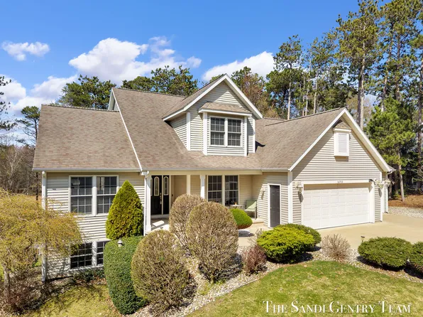 16703 Rich St, Grand Haven, MI 49417