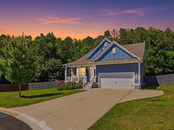 2nd image of 913 Ash Grove Way