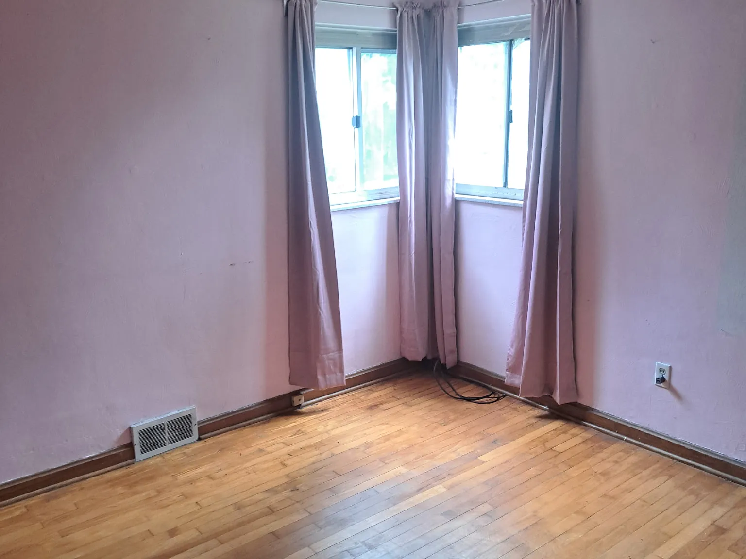 2 bed, 2028 sqft, $1,295 — Photo 4