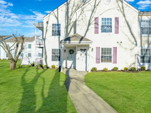 123 Fairview Circle #123, Middle Island, NY 11953